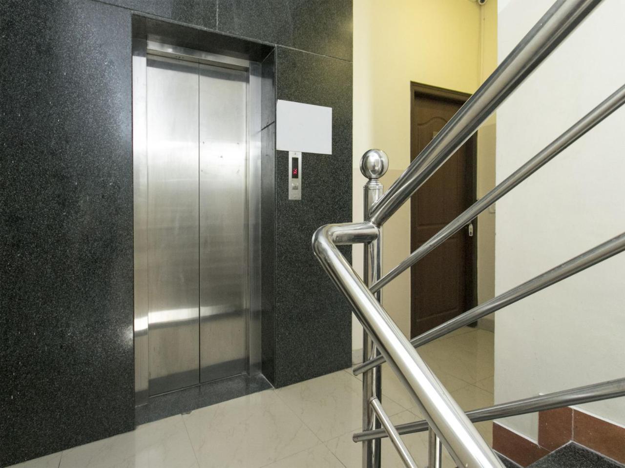 Oyo 10378 Hotel Hibiscus Mayflower 班加罗尔 外观 照片