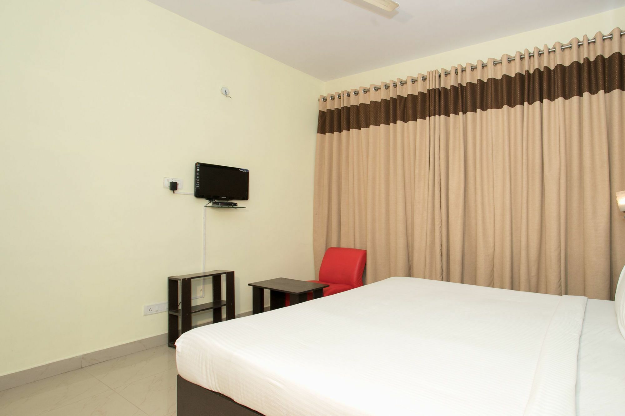 Oyo 10378 Hotel Hibiscus Mayflower 班加罗尔 外观 照片
