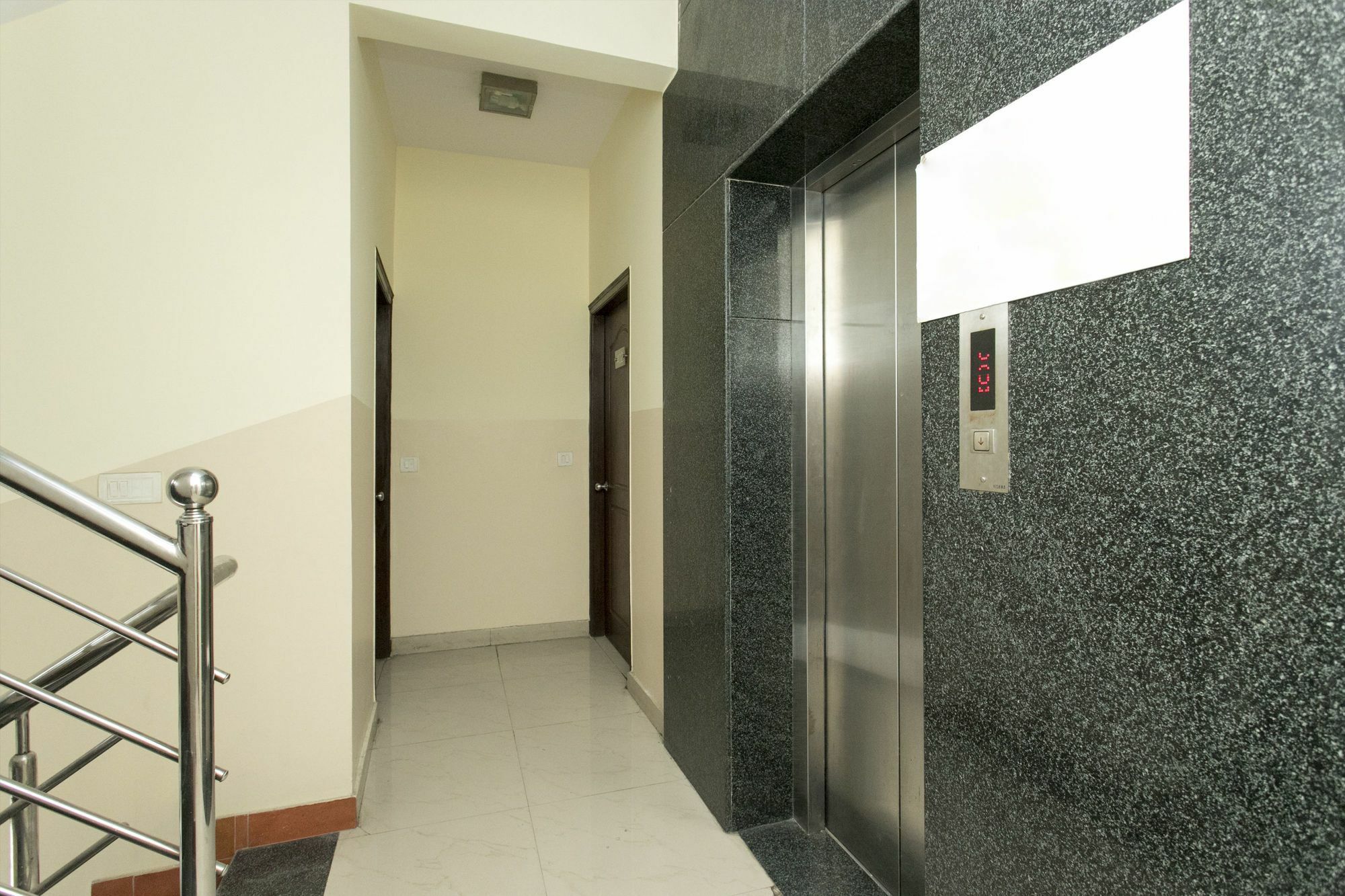 Oyo 10378 Hotel Hibiscus Mayflower 班加罗尔 外观 照片