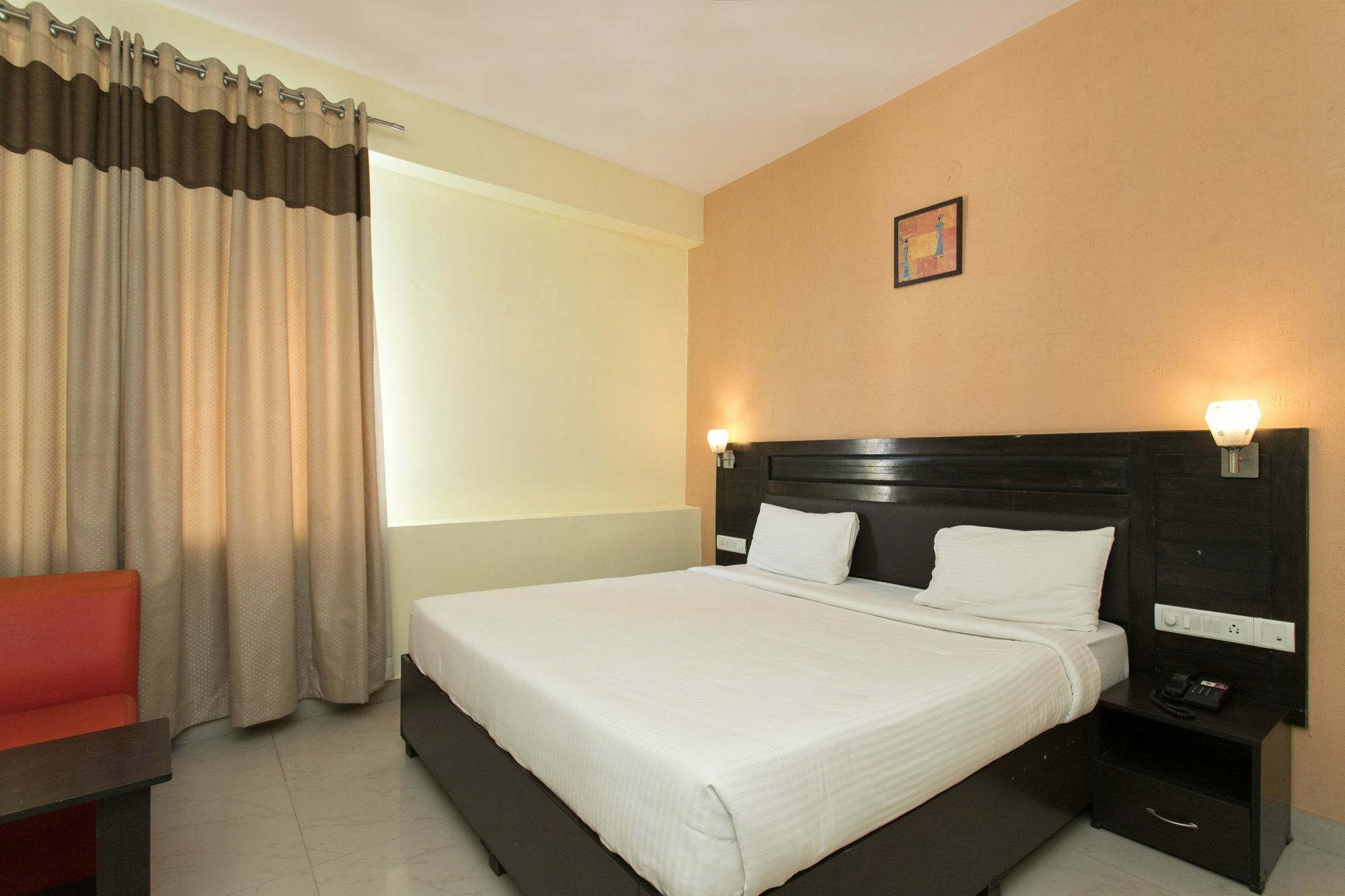 Oyo 10378 Hotel Hibiscus Mayflower 班加罗尔 外观 照片